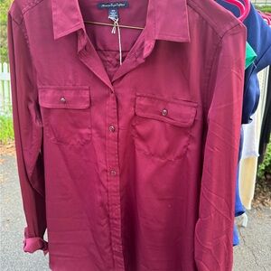 American Eagle Outfitters Maroon Shirt